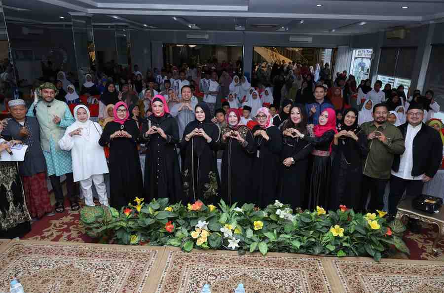 Tebar Senyum Ramadhan, Owner Wulan Sari Group Berikan Santunan Yatim dan Dhuafa