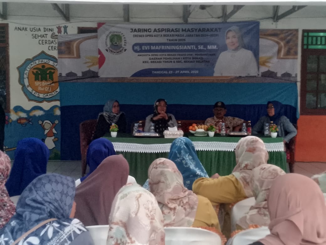 Hj. Evi Mafriningsianti Ingatkan Warga Untuk Kembangkan Ekonomi Kreatif